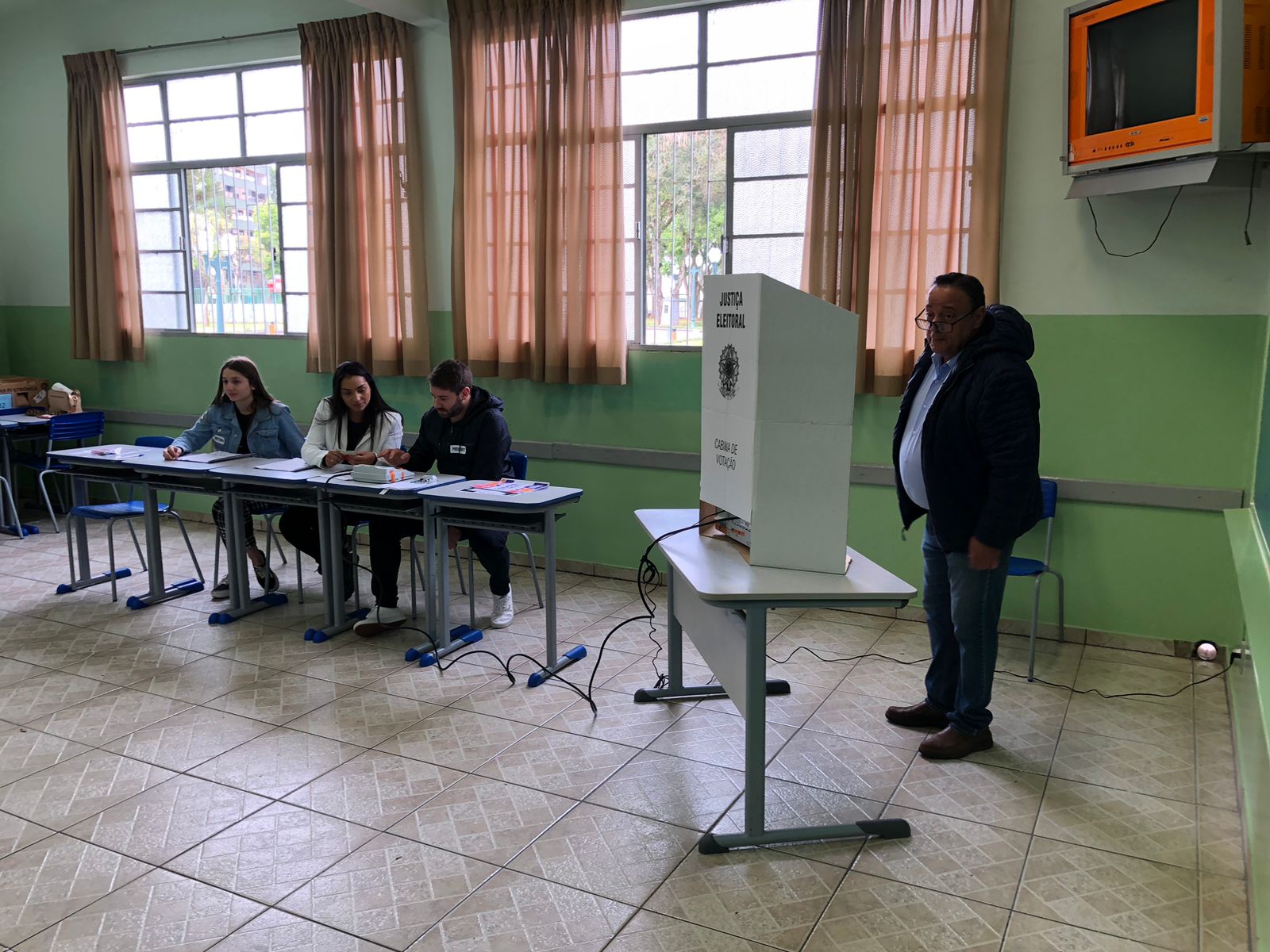 Hussein Bakri candidato a deputado estadual pelo PR vota em União da