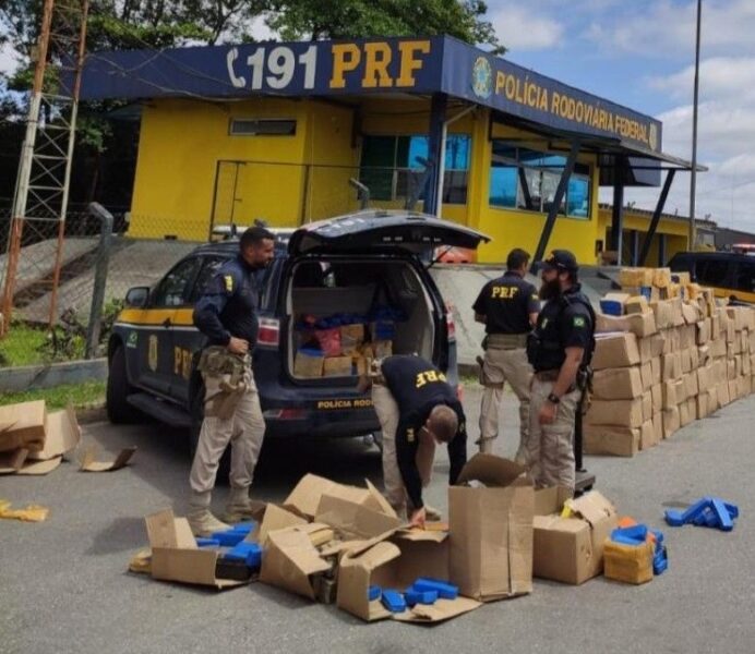 Casal De Uni O Da Vit Ria Preso Duas Toneladas De Maconha Em Sp