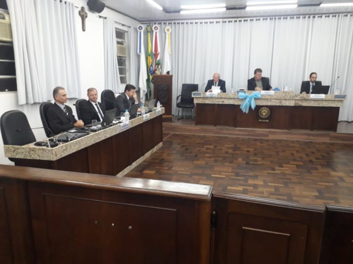 201911-05-portounao-camara-sessao (1)