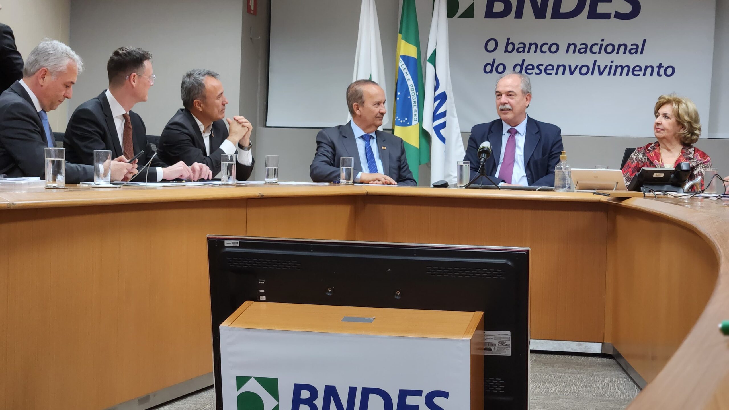 Em agenda em Brasília, Governador pede mudanças no cálculo da dívida pública de SC