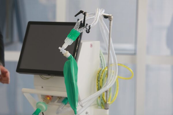 COLUNA PELO ESTADO: Caso dos respiradores longe de ser resolvido