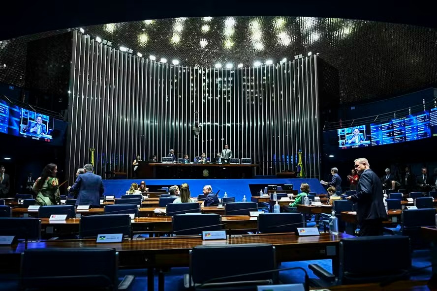 COLUNA PELO ESTADO: SC ganhará mais 4 representantes em Brasília