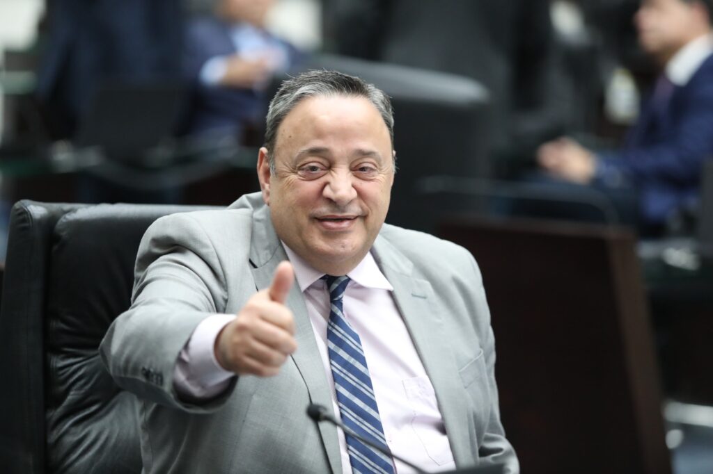 Deputado hussein bakri sobre fusão uniuv unespar