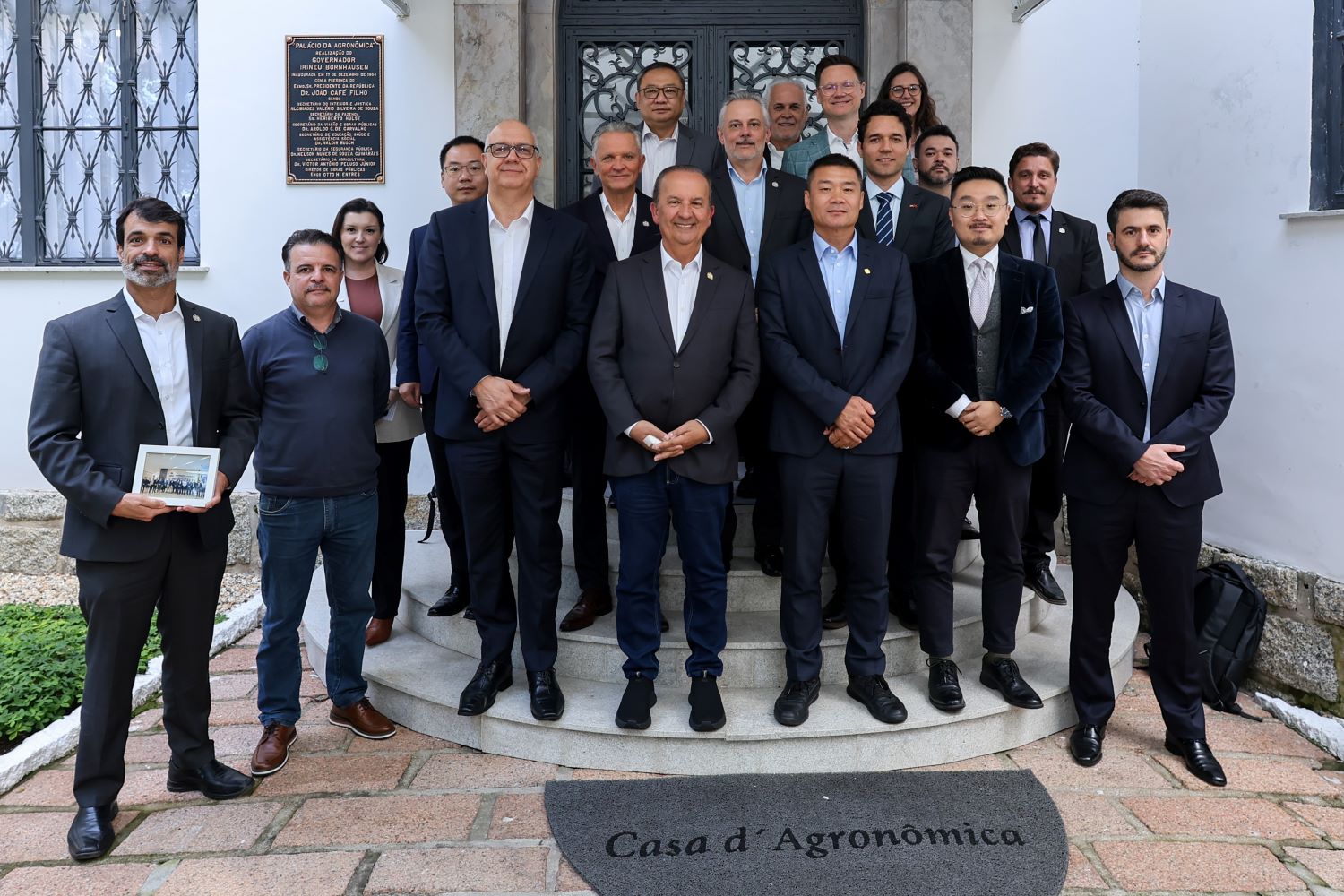 COLUNA PELO ESTADO: Gigante internacional da engenharia projeta negócios com SC