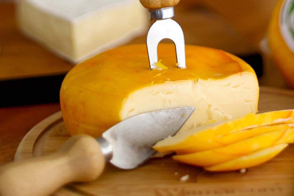 Artigo: Paraná de olho no leite e no queijo de Minas