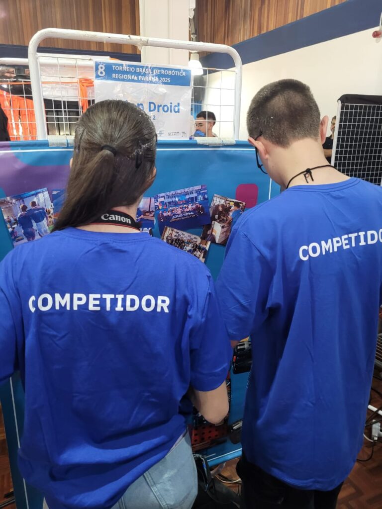 Jovens do Vale do Iguaçu conquistam primeiro lugar em torneio de robótica