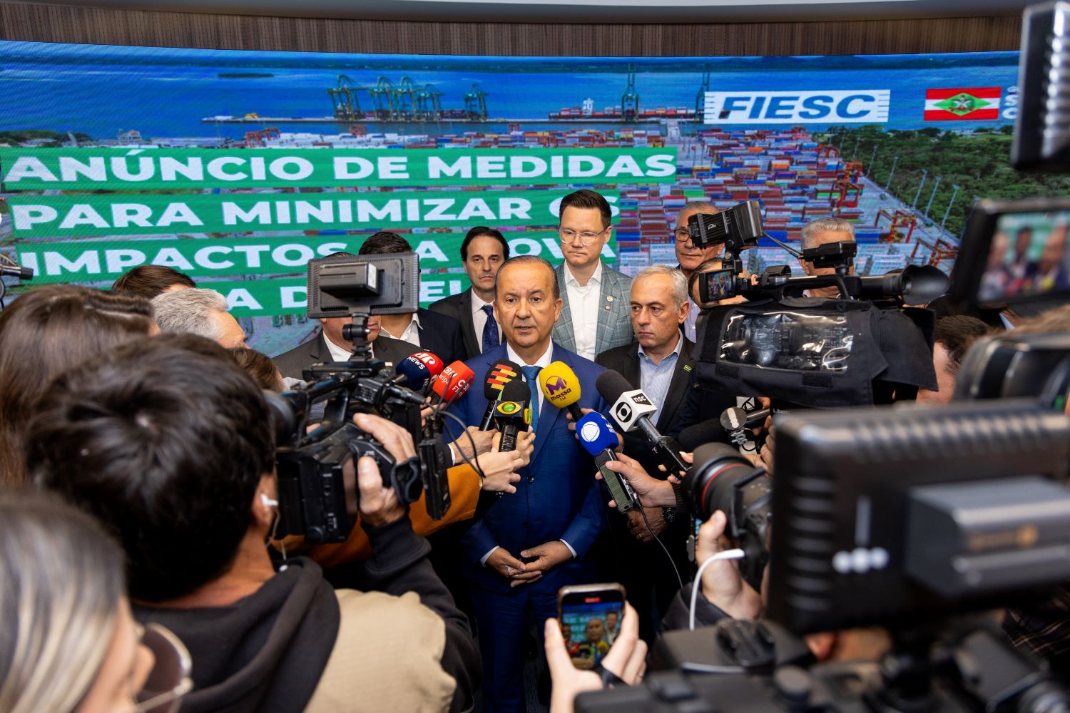 COLUNA PELO ESTADO: Governo catarinense anuncia apoio a empresas exportadoras