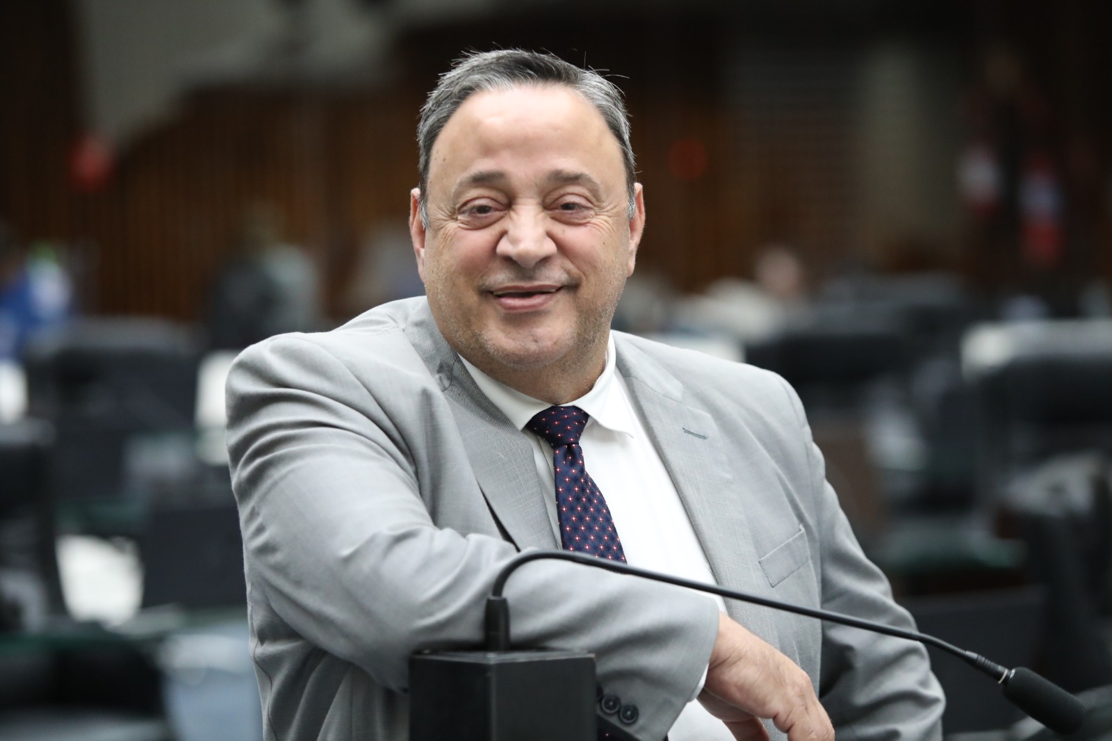 Hussein Bakri comemora aprovação unânime do projeto que reduz IPVA no Paraná