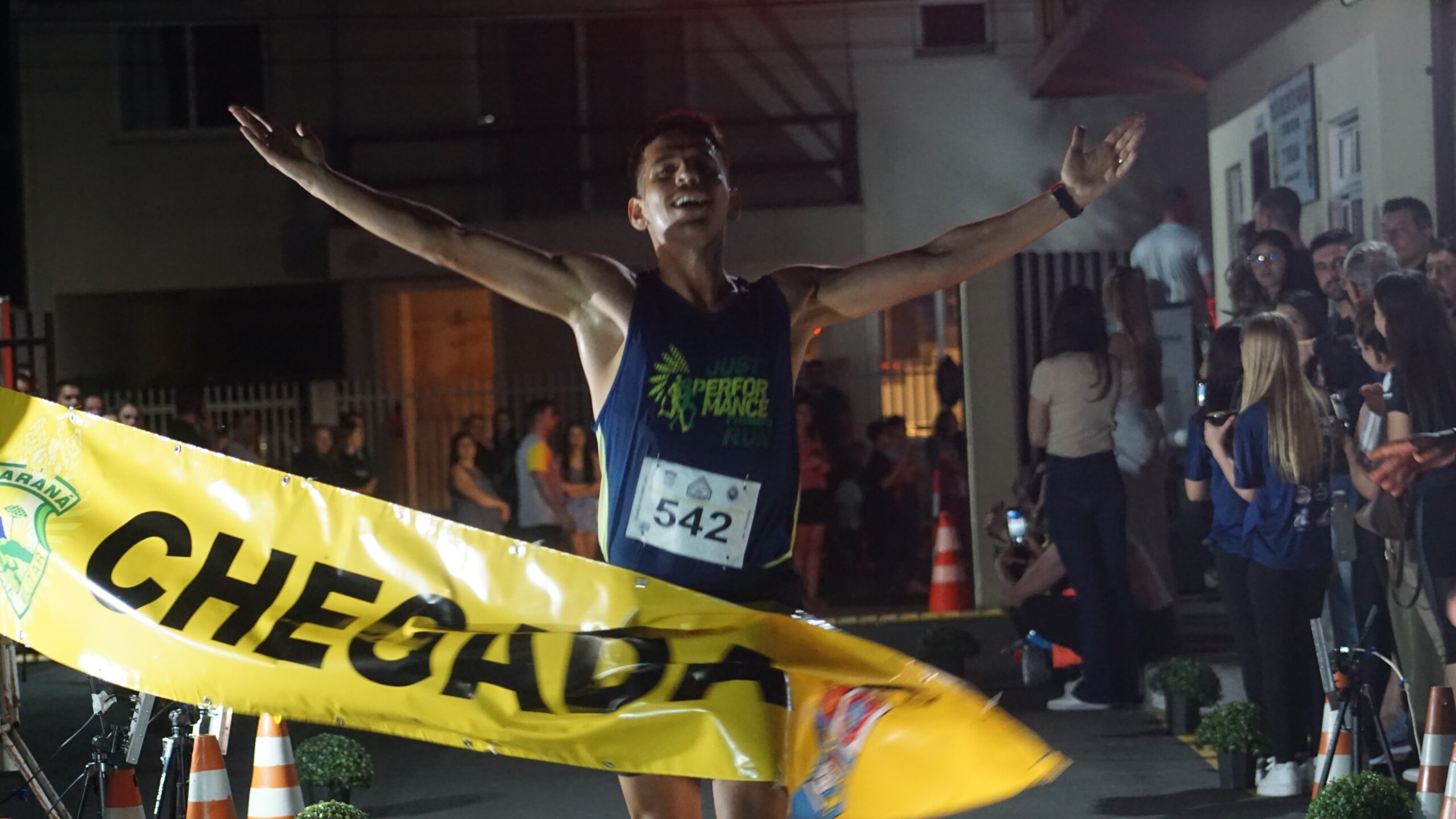 Esportes: Corrida Cabo Abrão, medalhas e Kong Boxe