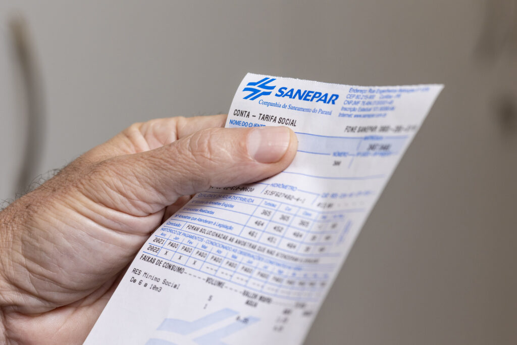 Não recebeu a fatura da água no dia habitual? Sanepar explica o porquê