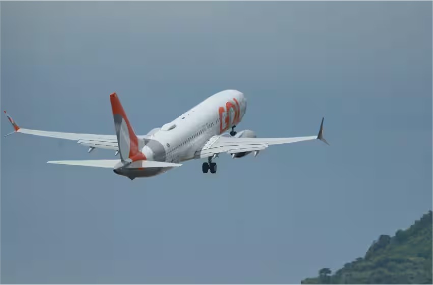 COLUNA PELO ESTADO: Companhia aumenta número de voos para SC no Verão