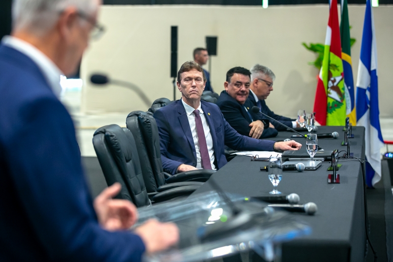 COLUNA PELO ESTADO: Fetrancesc critica situação da BR-101, no trecho norte