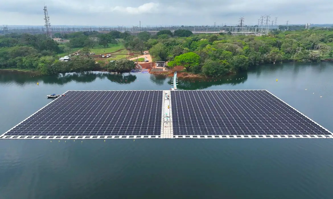 COLUNA PELO PARANÁ: Ilha solar