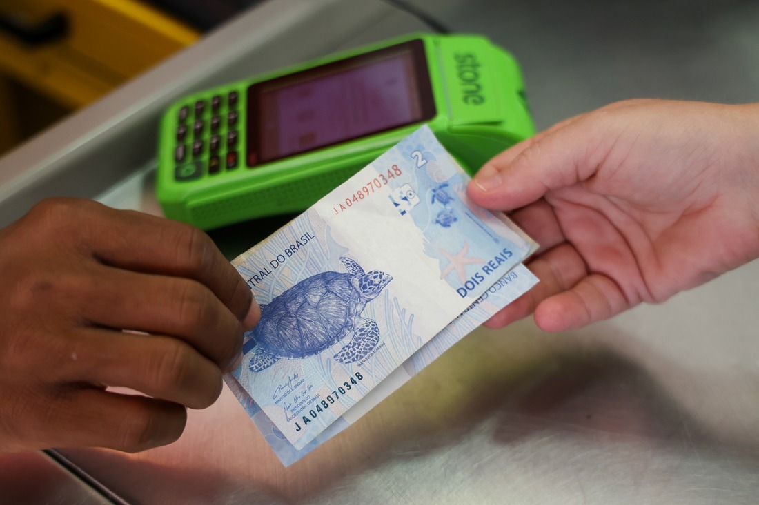 COLUNA PELO ESTADO: Governo do Estado cria programas para driblar as altas taxas