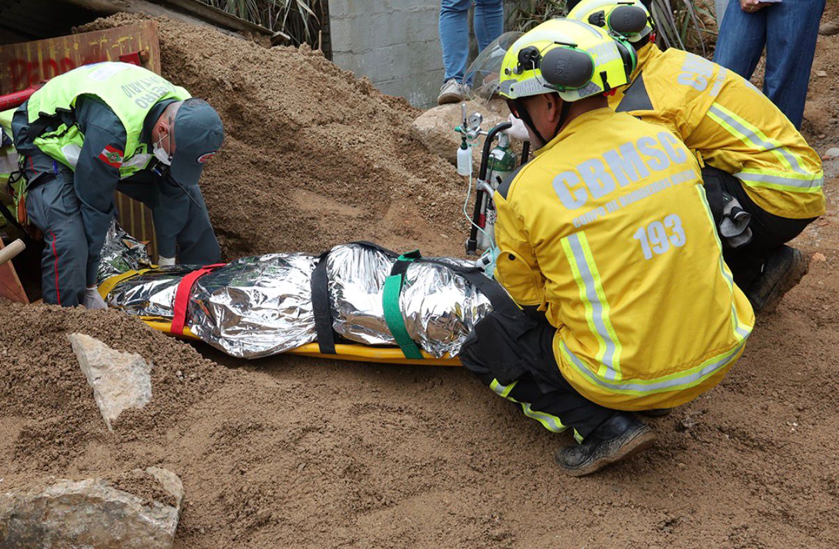 COLUNA PELO ESTADO: SC realiza maior simulado de desastres do país