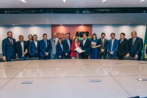 COLUNA PELO ESTADO: MDB catarinense nÃ£o quer ligaÃ§Ã£o com o governo Lula