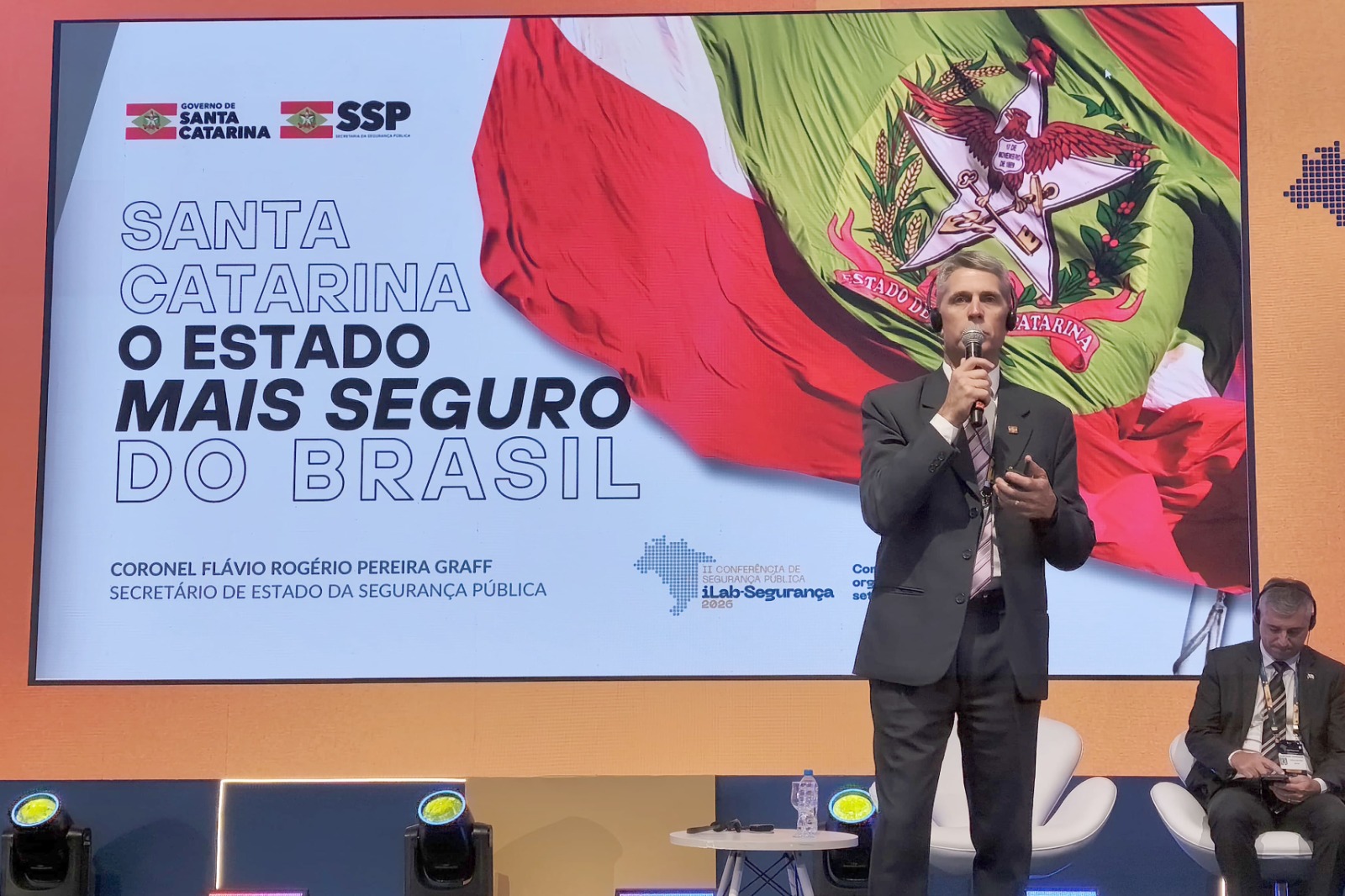 COLUNA PELO ESTADO: SC é destaque em conferência de segurança