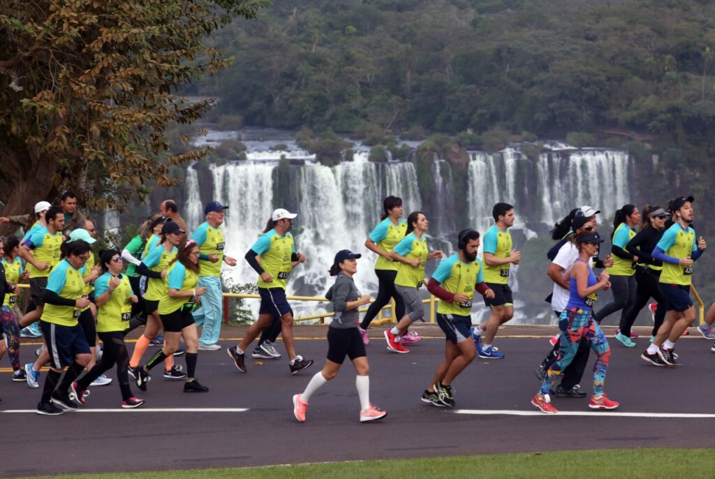 COLUNA PELO PARANÁ: Maratona das Cataratas