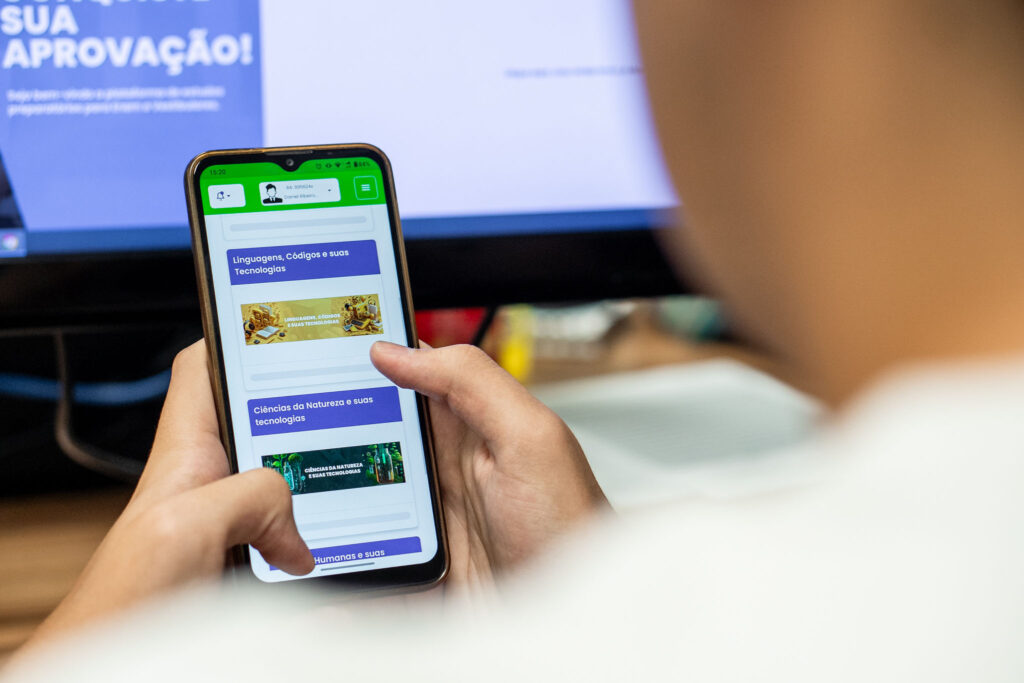 COLUNA PELO PARANÁ: estado acelera educação, energia e desenvolvimento em foco