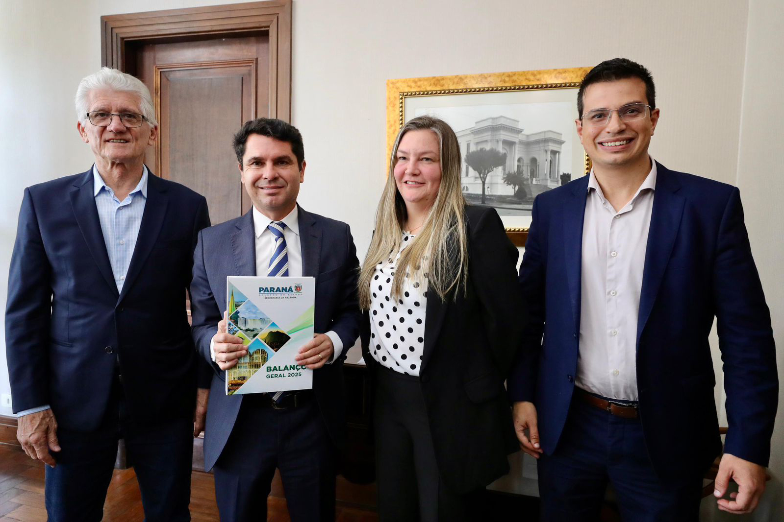 COLUNA PELO PARANÁ: Contas de 2025