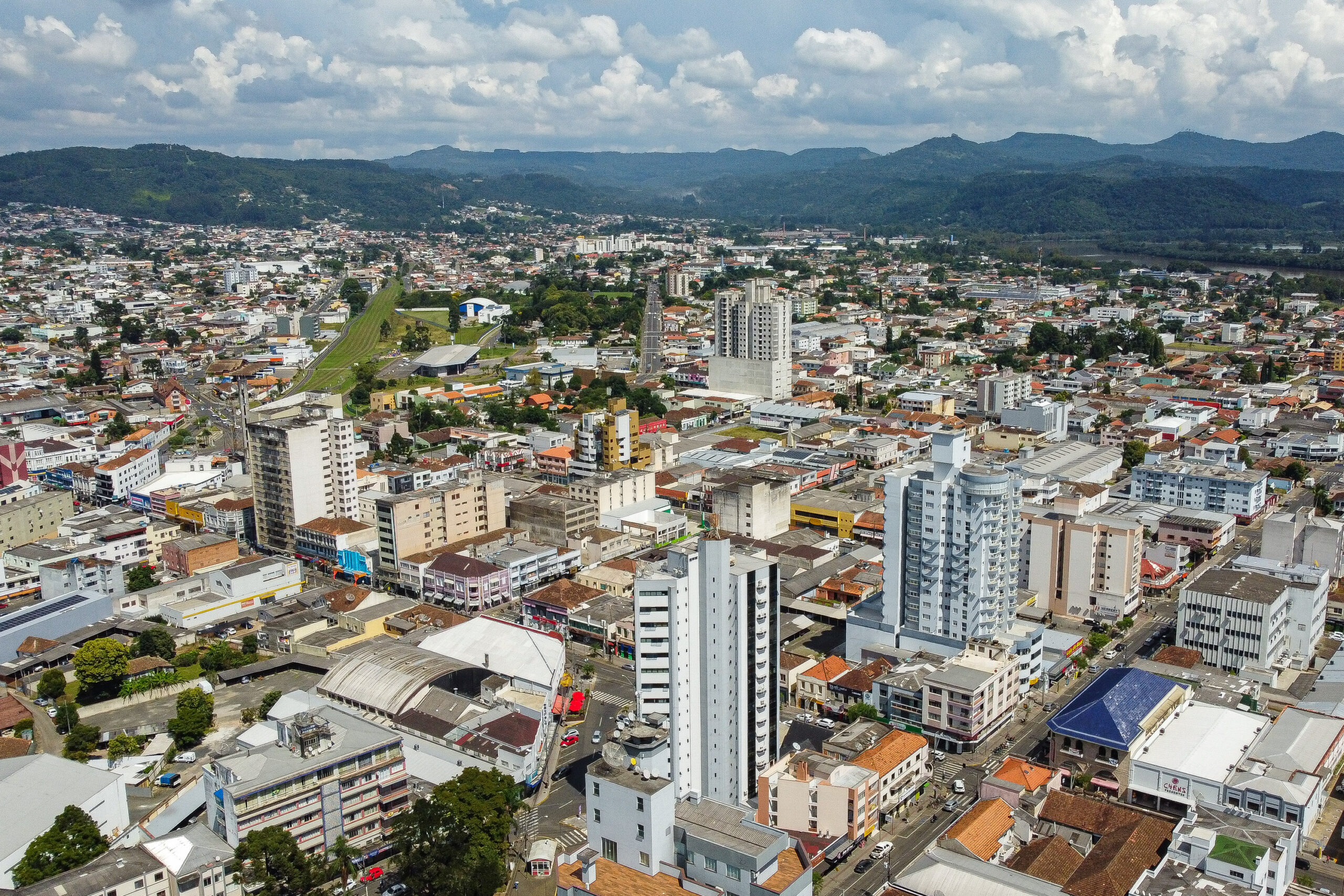 Pesquisa: população do Vale do Iguaçu está majoritariamente satisfeita com a vida