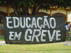 Professores de Porto União continuam com a Operação Tartaruga