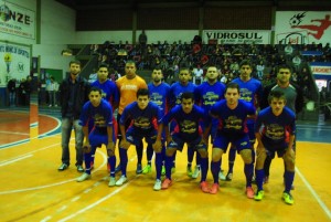Com ginásio lotado, Pedroso Informática e Barulho Veículos conquistam o Cascudão de Futsal