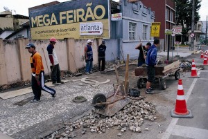 Empreiteiras não respeitam regras de segurança no trabalho