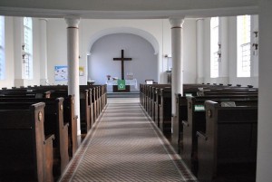 interior-da-igreja