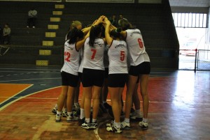 basquete-portouniao-femininosub17 Basquete feminino de Porto União joga em Chapecó pela liderança do estadual Sub-17