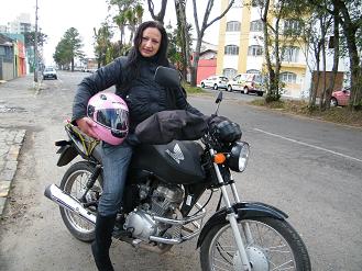 Moto Girls: Conheça o mototáxi paranaense composto apenas por