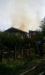Incêndio destrói casa no Ponte Nova