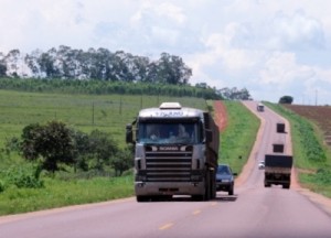 Caminhoneiro sequestrado foi solto na BR 476