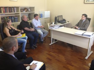 Juiz de Direito recebe representantes do Núcleo, sobre evasão escolar