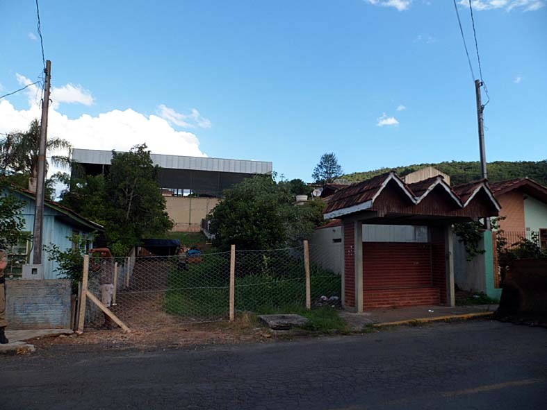Prefeitura evita invasão de terreno no São Pedro invasão-portouniao-policiamilitar