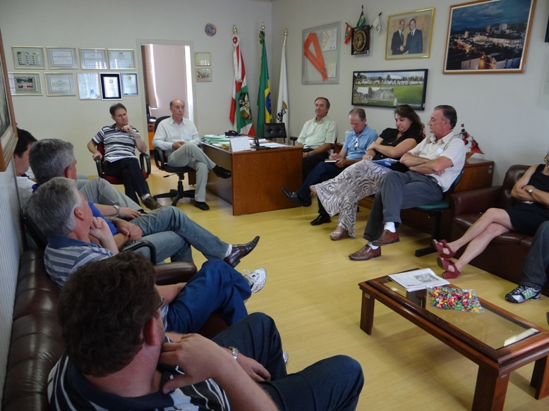 Prefeito e vice de Porto União se reúnem com secretários reunião-portouniao-secretarios