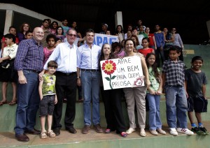 Governador Beto Richa durante encontro com lideranças municipais de Itaúna (Arnaldo Alves / ANPr)