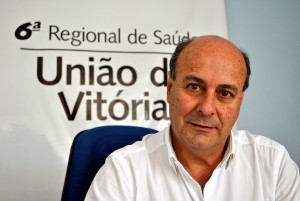 Chefe da 6ª Regional de Saúde, Ary Carneiro Junior, garante que medicamentos especializados estão em dia