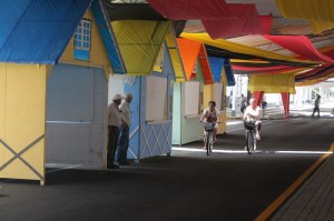 Barraquinhas já estão montadas para a Festa (Fotos Bruna Kobus/Jornal O Comércio)