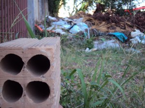 Lixo na construção 00 - escrever o titulo na foto