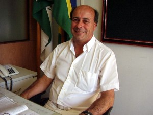 Ari Carneiro Junior