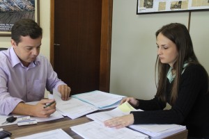 Martins e Adriana não tem certeza da eficiência da máquina, mas aposta é pelo bom desempenho