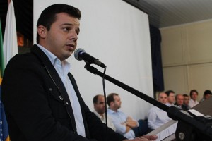 Vereador licenciado montou relatório para justificar diárias utilizadas