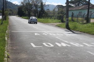 Alguns trechos tem poucas lombadas e “convidam” para caminhos mais rápidos