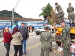 entrega donativos (8)