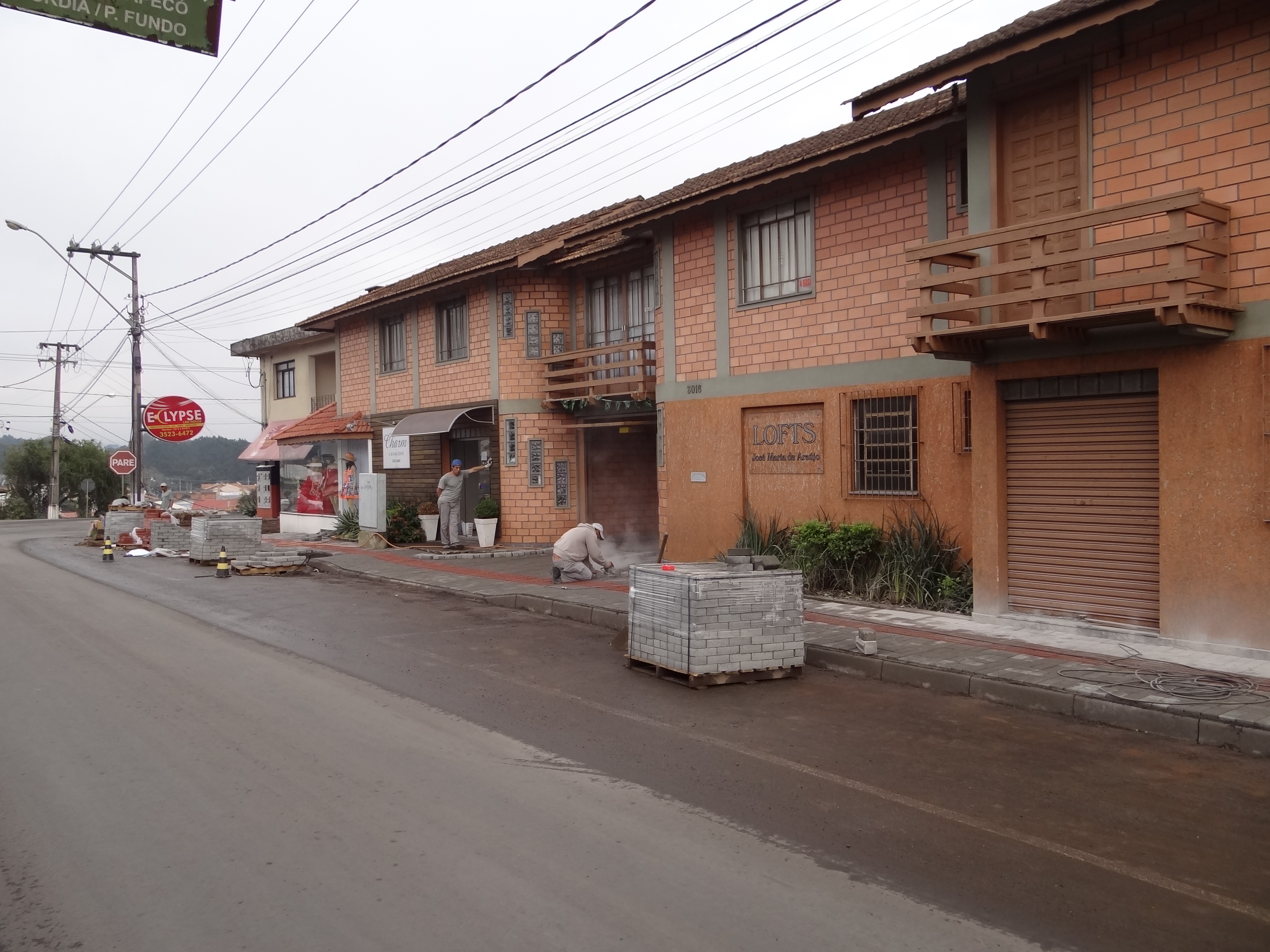 Bairro São Pedro tem novidades com implantação de passeios na Avenida João Pessoa Bairro São Pedro tem novidades com implantação de passeios na Avenida João Pessoa