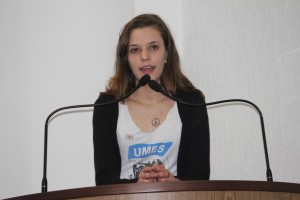 Ana Aline, representante do Movimento Estudantil em União da Vitória (Foto/Assessoria)
