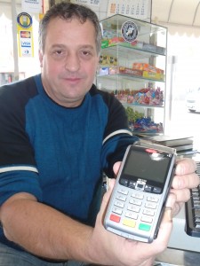 Empresário Gerson Frost já recebeu a máquina para venda de crédito