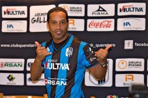 queretaro-time-mexicano-de-Ronaldinho-Gaúcho-2