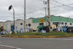 rotatóriaponte-eleições-poluicaovisual